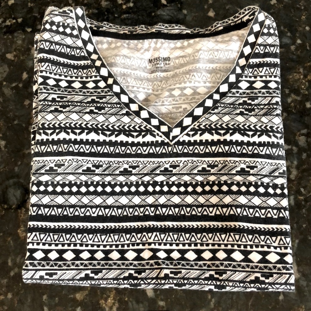 Black and White Tribal Print V Neck